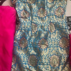 Shirt length 33,chest   17/1/2    ,waist 15 ,hip19 ,arm length 3/1/2 ,armround 7
